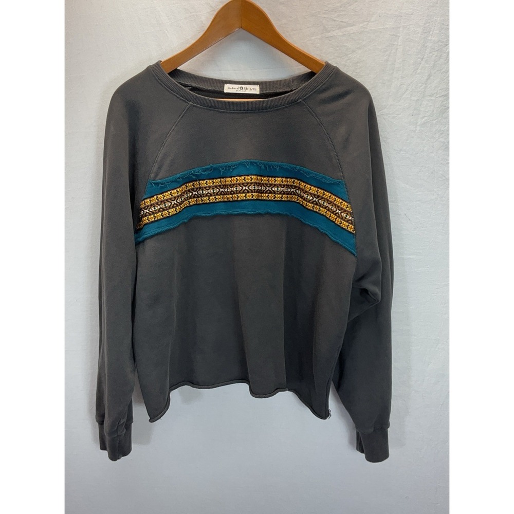 Natural Life Cropped Gray Long Sleeve Sweatshirt‎ Size L/XL Tribal Stripe Boho